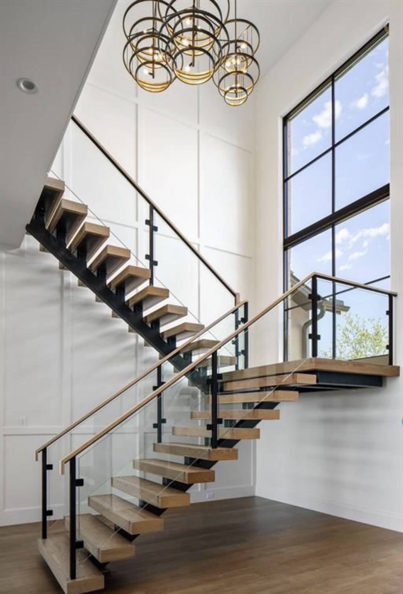 Floating oak and glass staircase